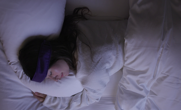 How a Sleep Headband Help Create the Perfect Sleep Environment